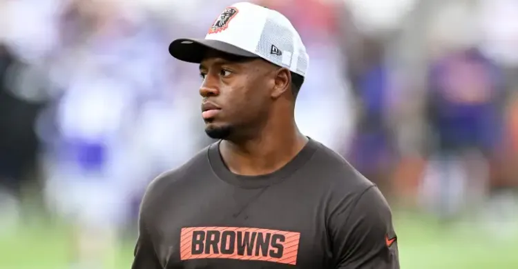 Browns Waive Pair of Running Backs After Nick Chubb Decision