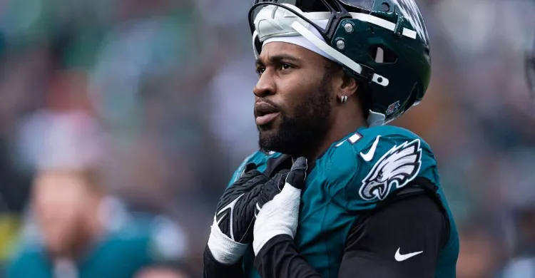 ‘We’re In The Lab!’ What’s Eagles Ex Doing During Jets Holdout?