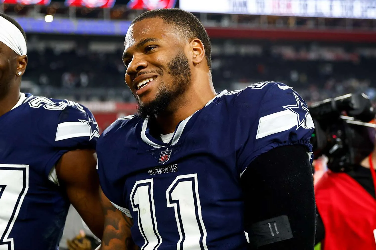 Cowboys Star Micah Parsons Reacts to CeeDee Lamb’s $136 Million Deal