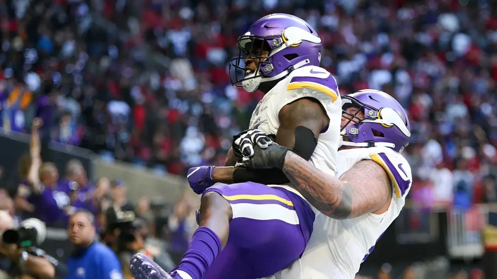 Vikings Place Dalton Risner on IR, Raising More Questions Before Cut Day