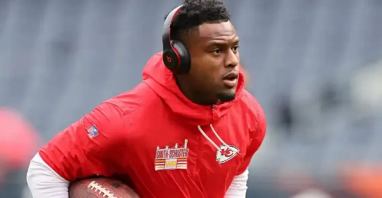 Chiefs’ JuJu Smith-Schuster Signing ‘All but Assures’ WR Cut: Insider