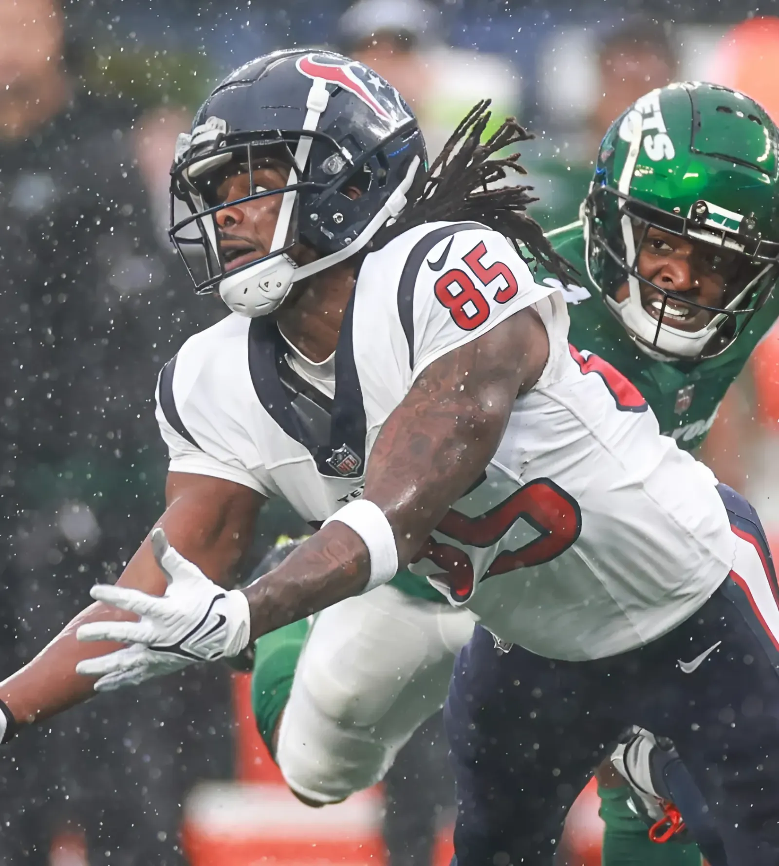 Should the Houston Texans Cut One of Their Prominent Wide Receivers?