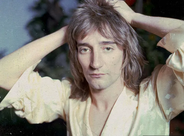 ‘Hot Legs’: The song Rod Stewart thought defined rock and roll