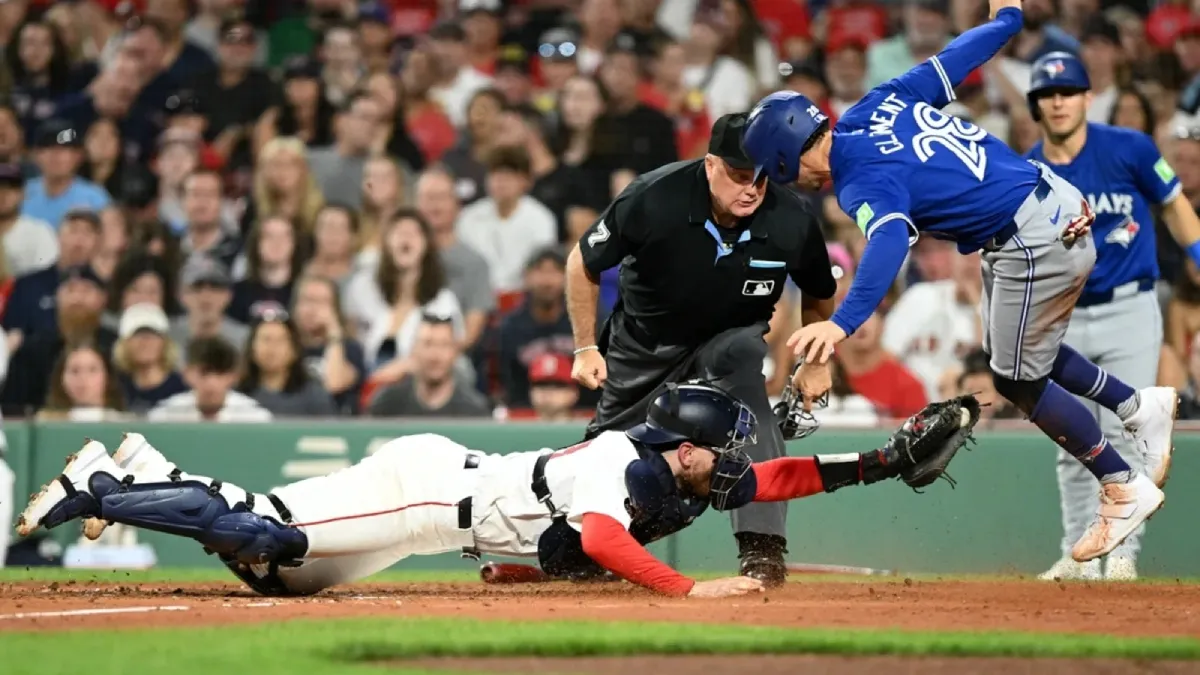 Red Sox's outfield shines in win over Jays