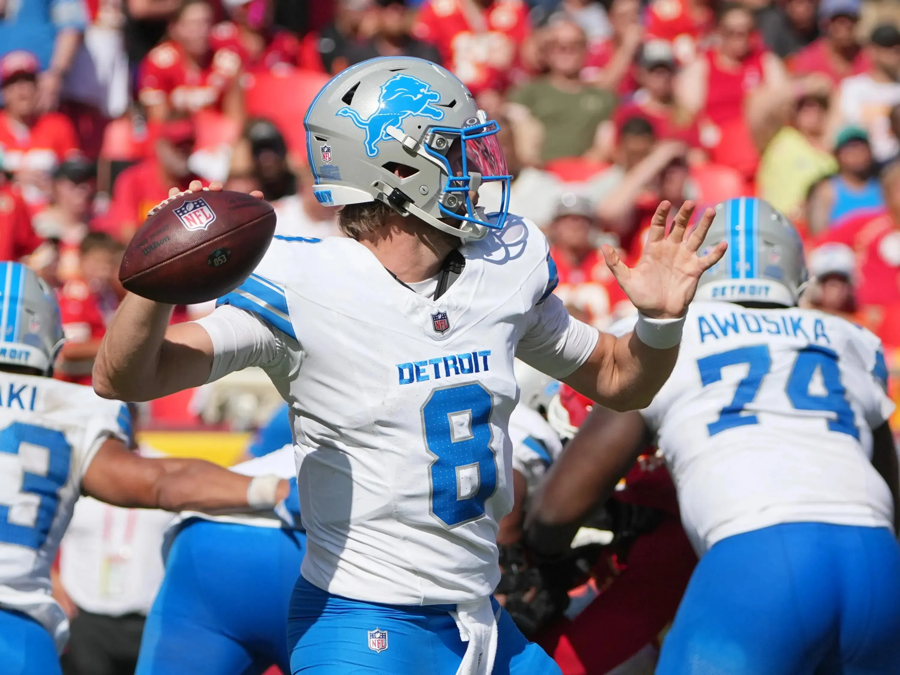 Detroit Lions Cut Ties with Quarterback, Throwing a Curveball