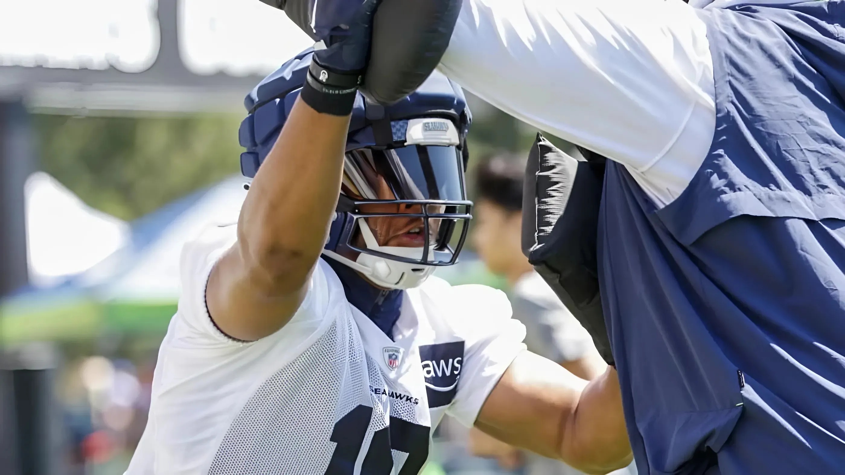 Seattle Seahawks Don't Foresee Uchenna Nwosu Landing on Injured Reserve