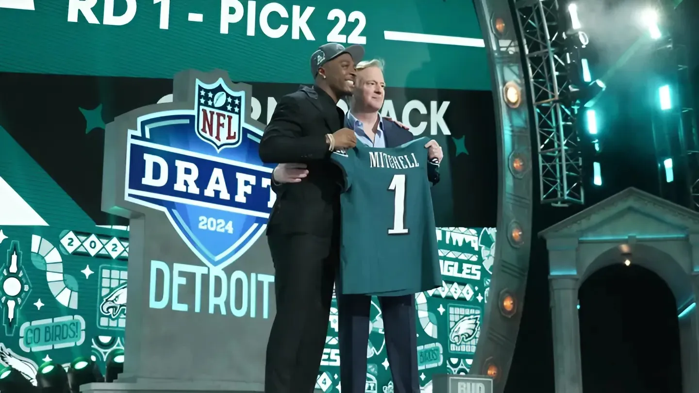 Eagles rookie Quinyon Mitchell will now wear a franchise legend's number