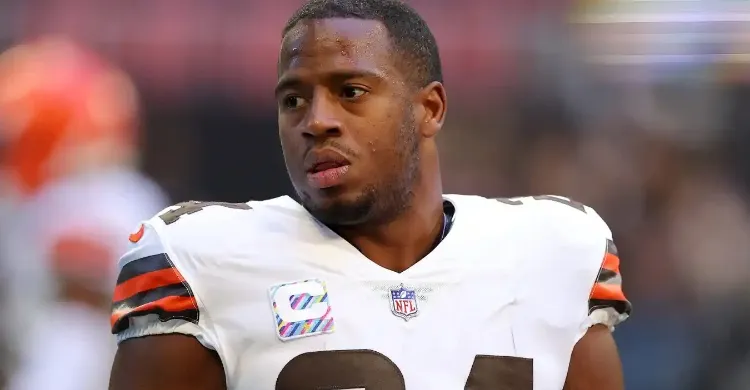 Browns Candidate to Reunite With Former NFL Rushing Champ While Nick Chubb Out