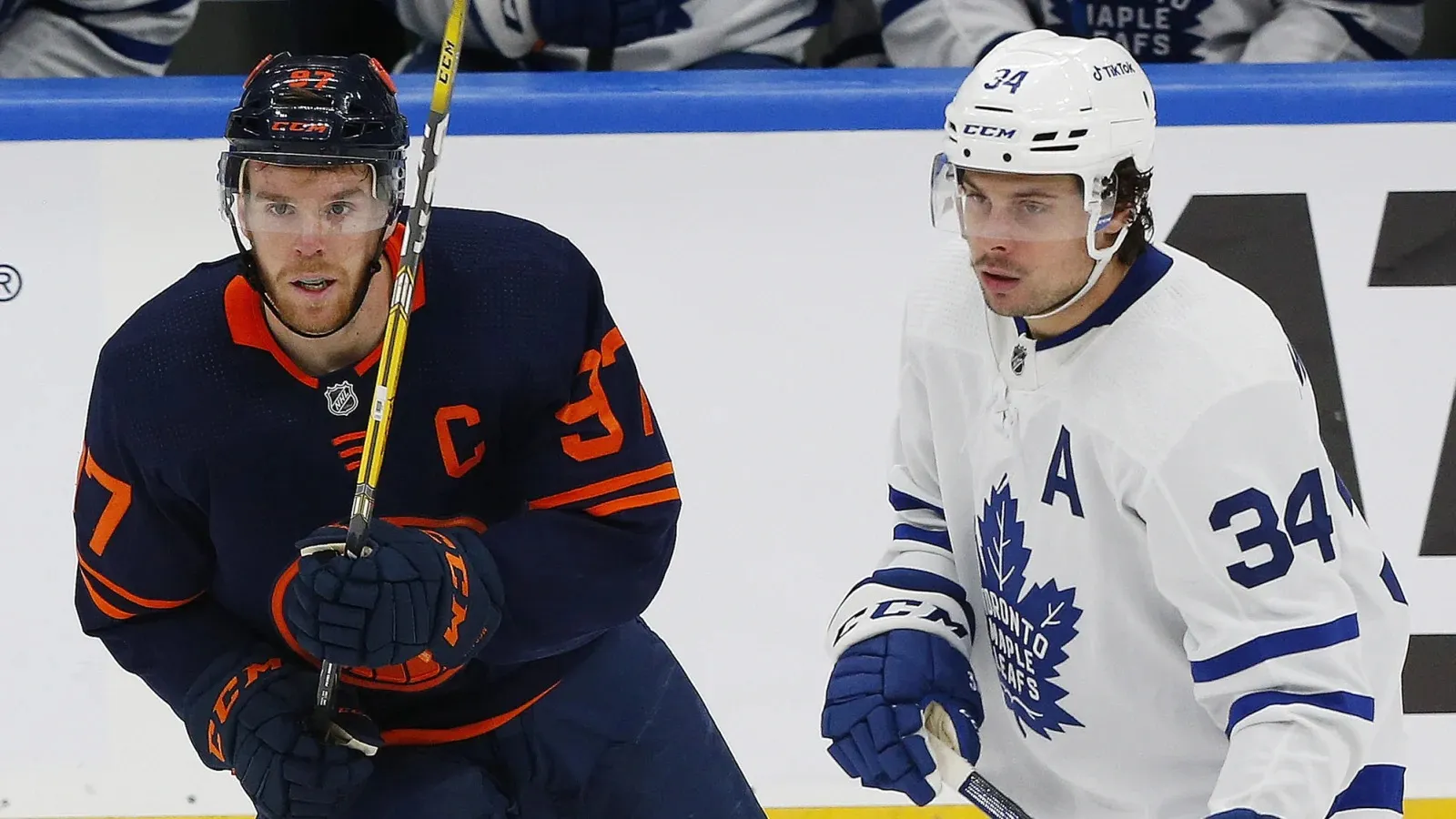 Auston Matthews and Connor McDavid caught on the ice together in Germany