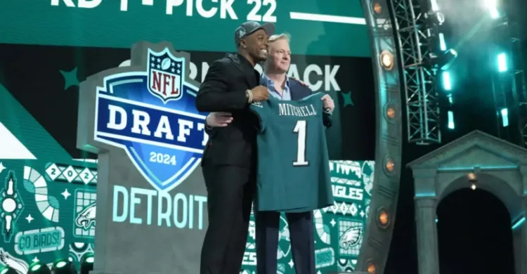 Eagles rookie Quinyon Mitchell will now wear a franchise legend's number