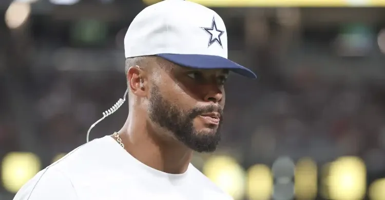 Cowboys QB Dak Prescott Takes Swipe at Jerry Jones