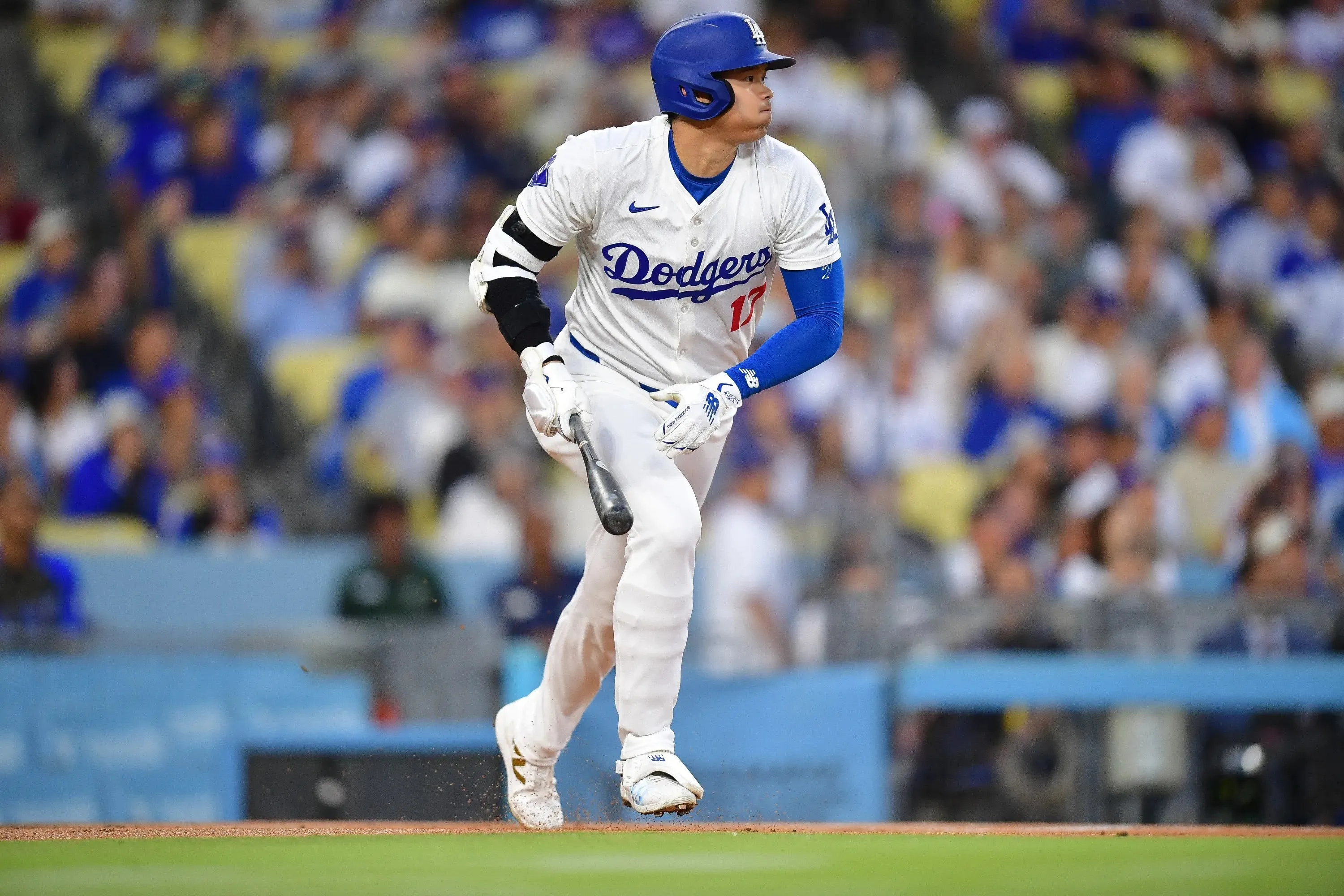 Austin Barnes returns, sparks Dodgers to win over Orioles