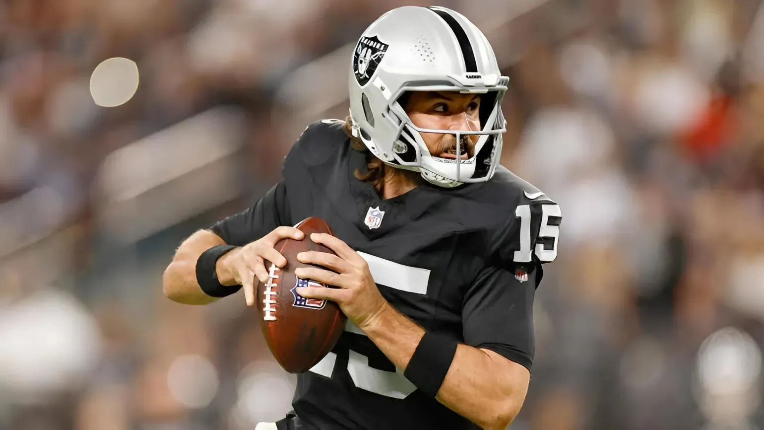 Raiders' Antonio Pierce praises Gardner Minshew, commends leadership role: 'Our team is really taking notice'