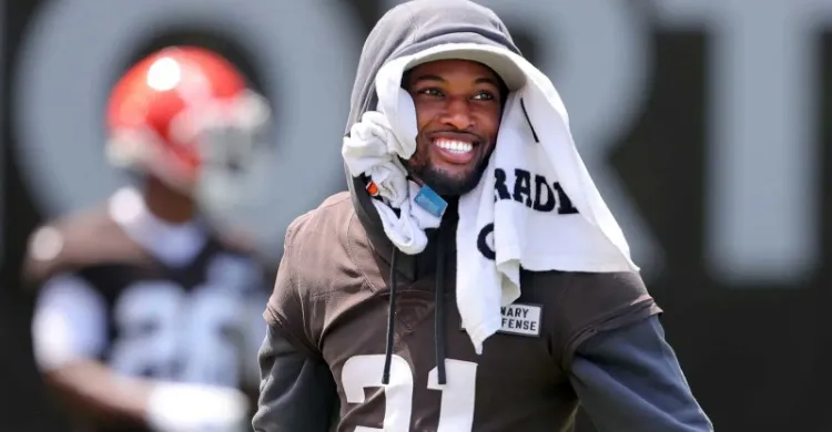 Browns Pro Bowl CB 'not too concerned' in return from concussion issues