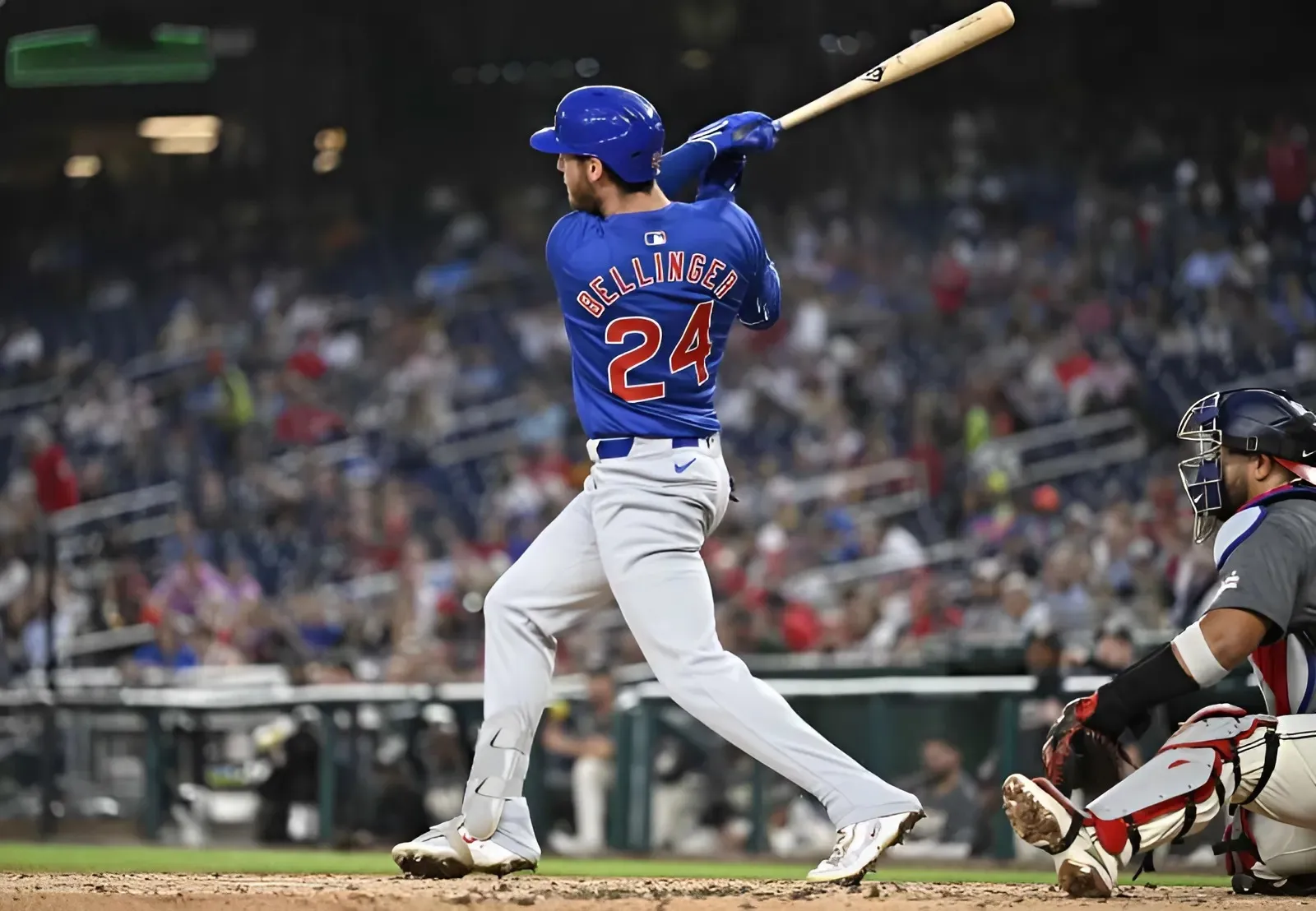 Bellinger homers to cap 7-run second as Cubs hold on to take series opener