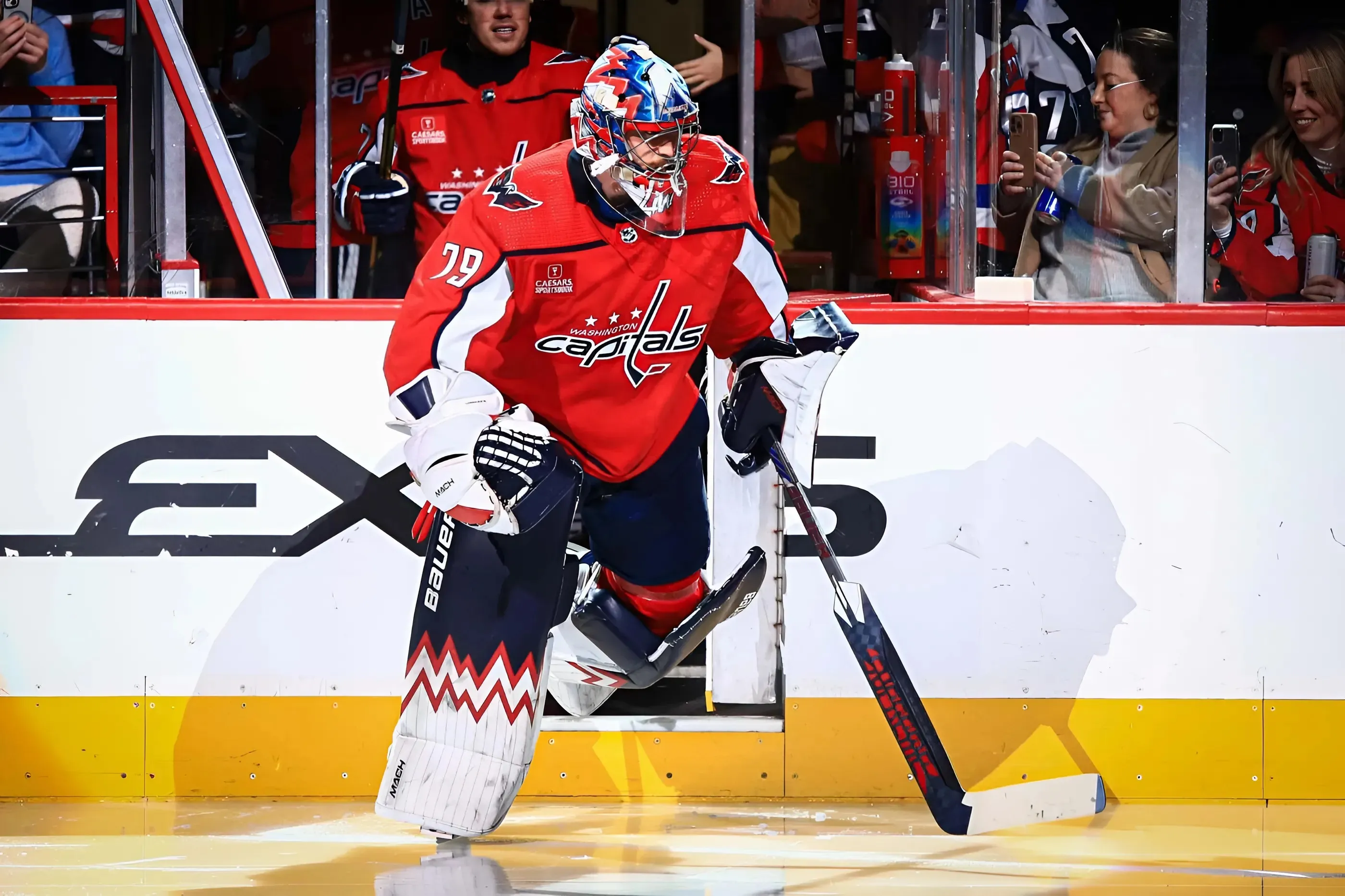 Charlie Lindgren has opportunity to take Capitals' starting goalie reins