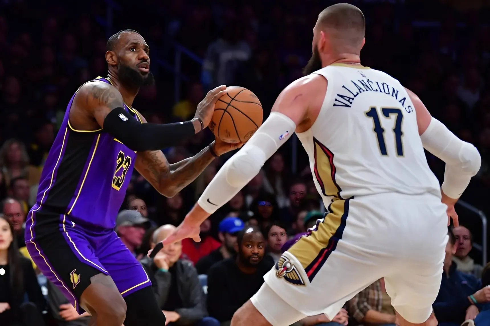 Report: Lakers Will ‘Probably’ Try To Acquire Jonas Valanciunas From Wizards