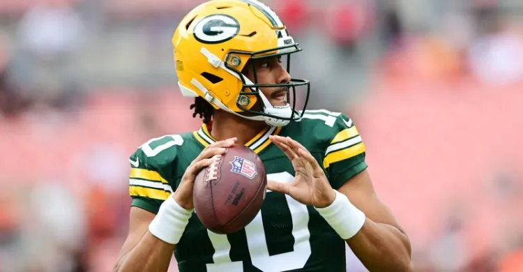 Jordan Love reveals what he really thinks of Jalen Hurts ahead of the Packers-Eagles game