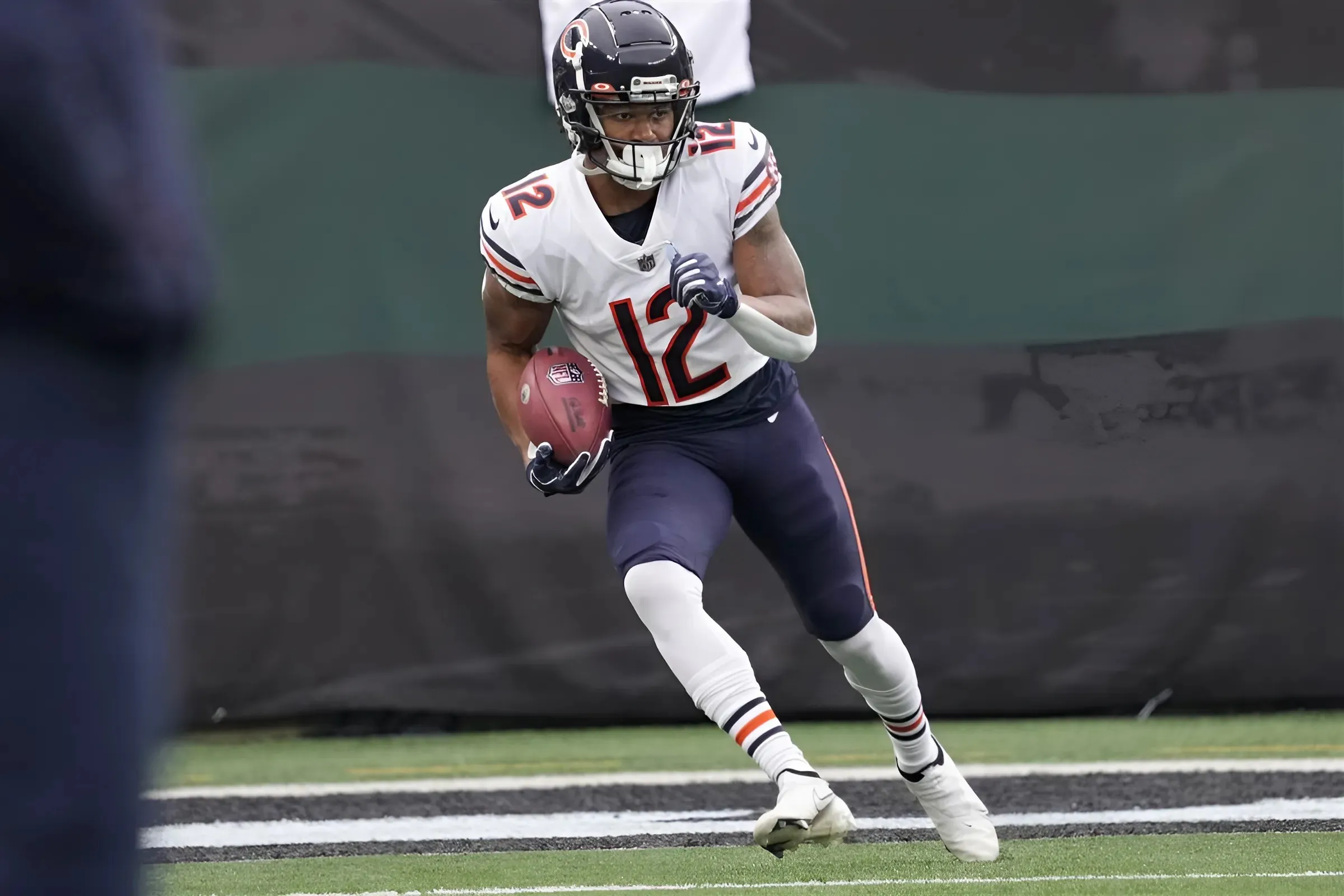 Browns Trade Pitch Nets Dual-Position Playmaker From Bears to Replace Chubb