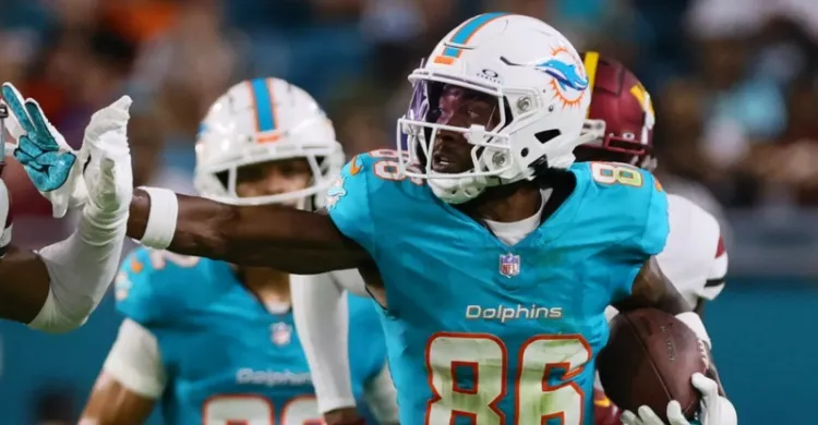 Dolphins Cut Two Players From Injured Reserve