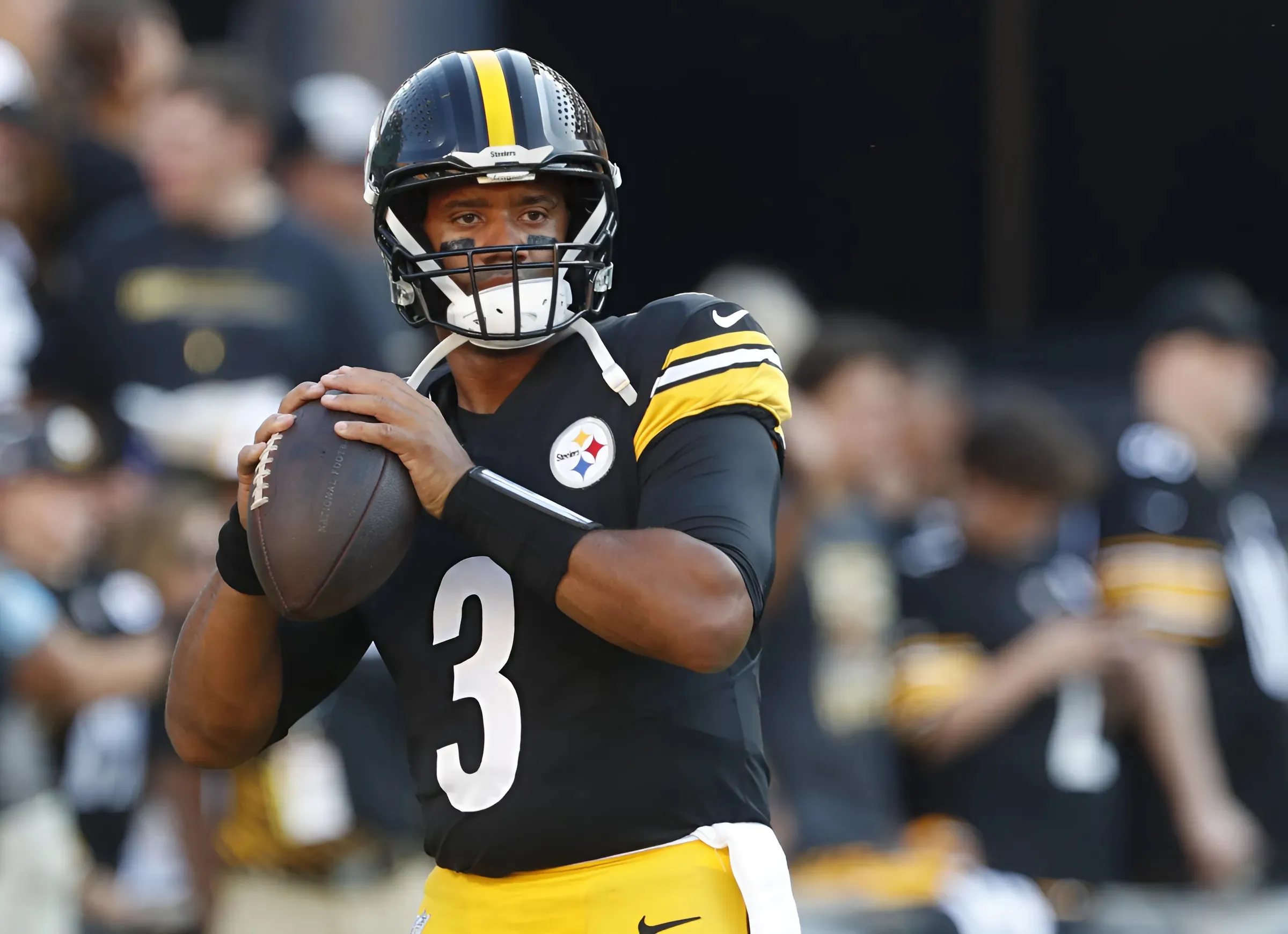 Steelers WR Calms Fears After Russell Wilson Limited With ‘Calf Tightness’