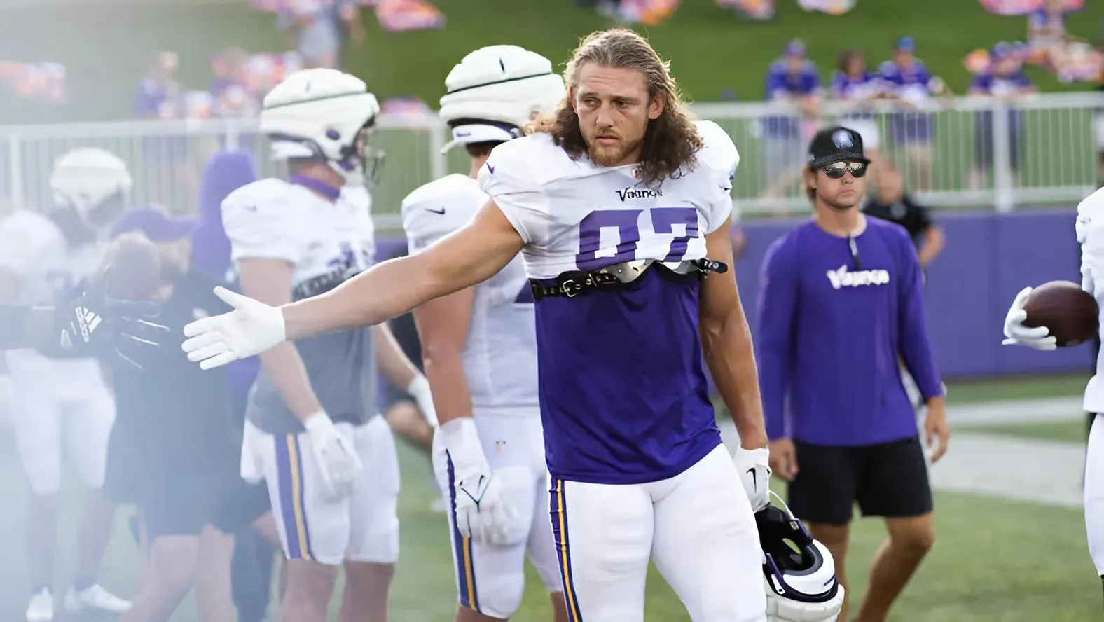 Vikings Restructure TJ Hockenson for Salary Cap Purposes