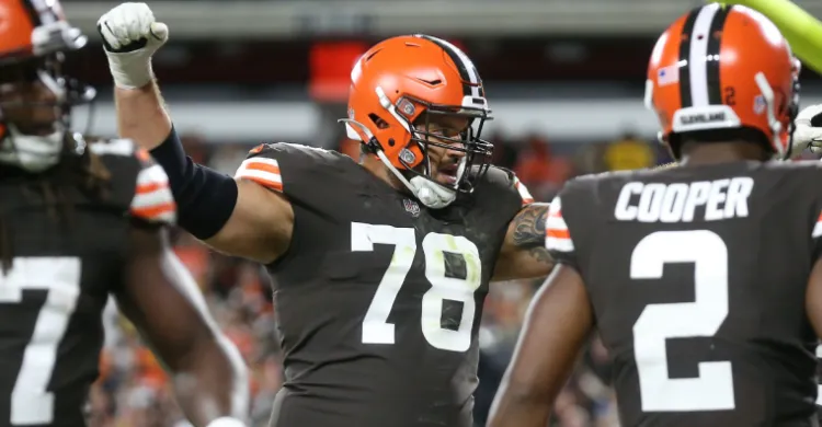 Browns HC Kevin Stefanski unsure who is playing left tackle on Sunday