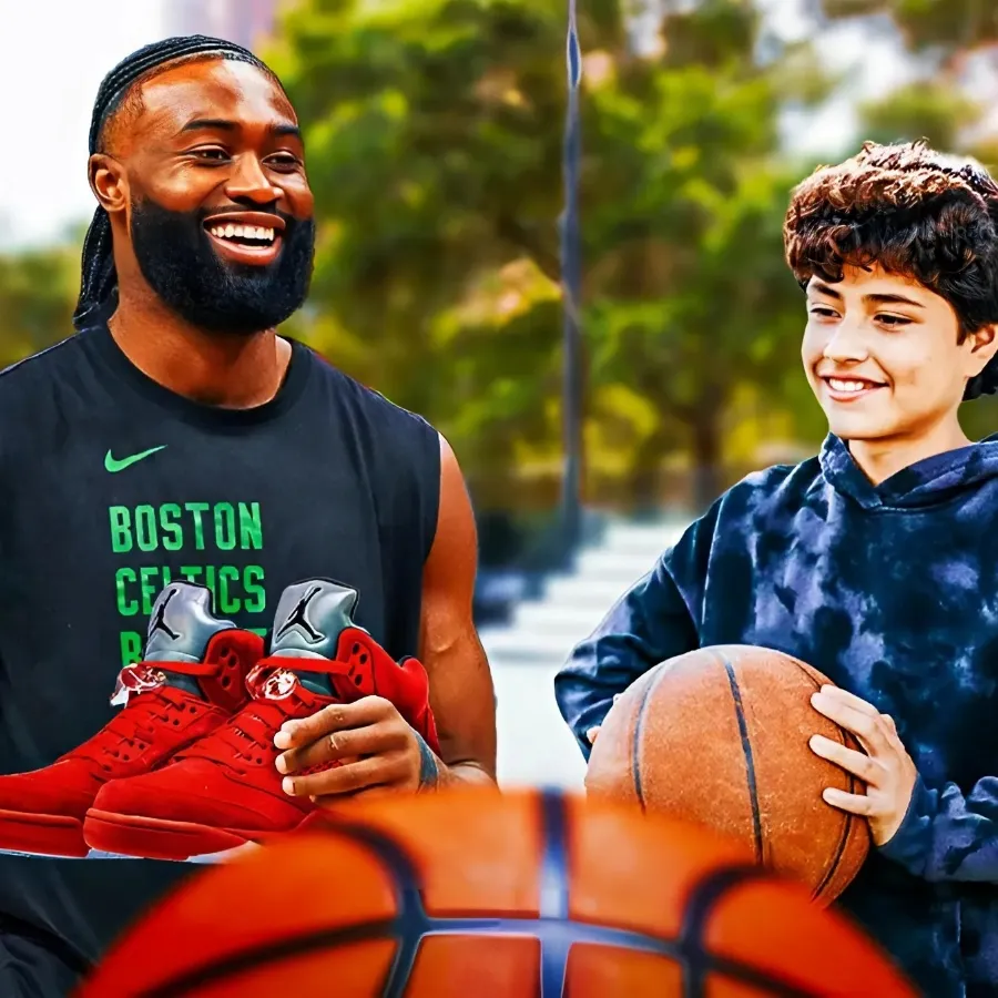 Celtics' Jaylen Brown gives shoes off his feet to fan at Rucker Park