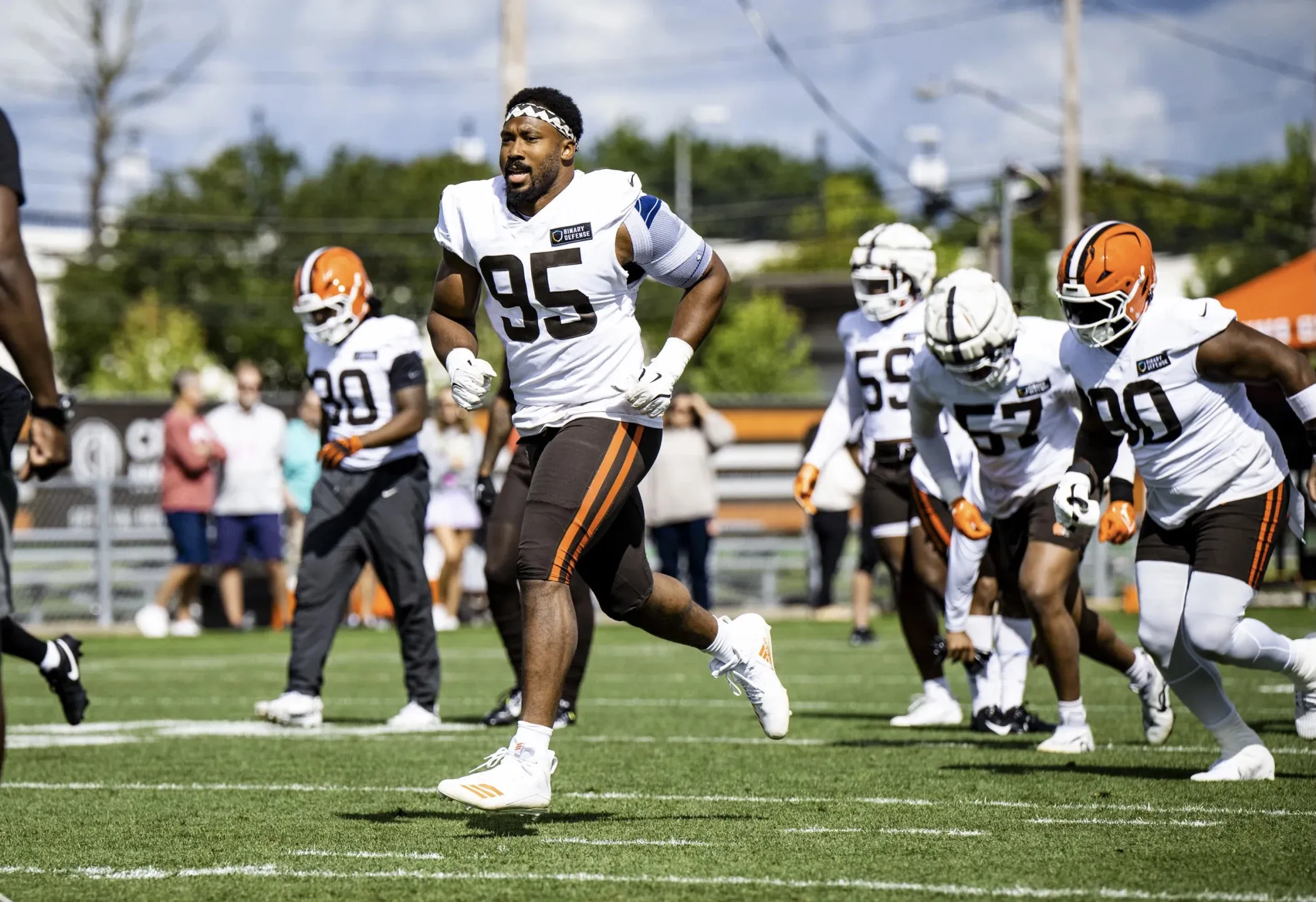 Browns Star Myles Garrett Can Set the Tone Early in DPOY Race