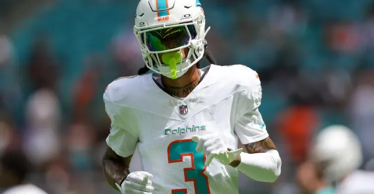 Dolphins elevate WR Robbie Chosen to active roster for Week 1