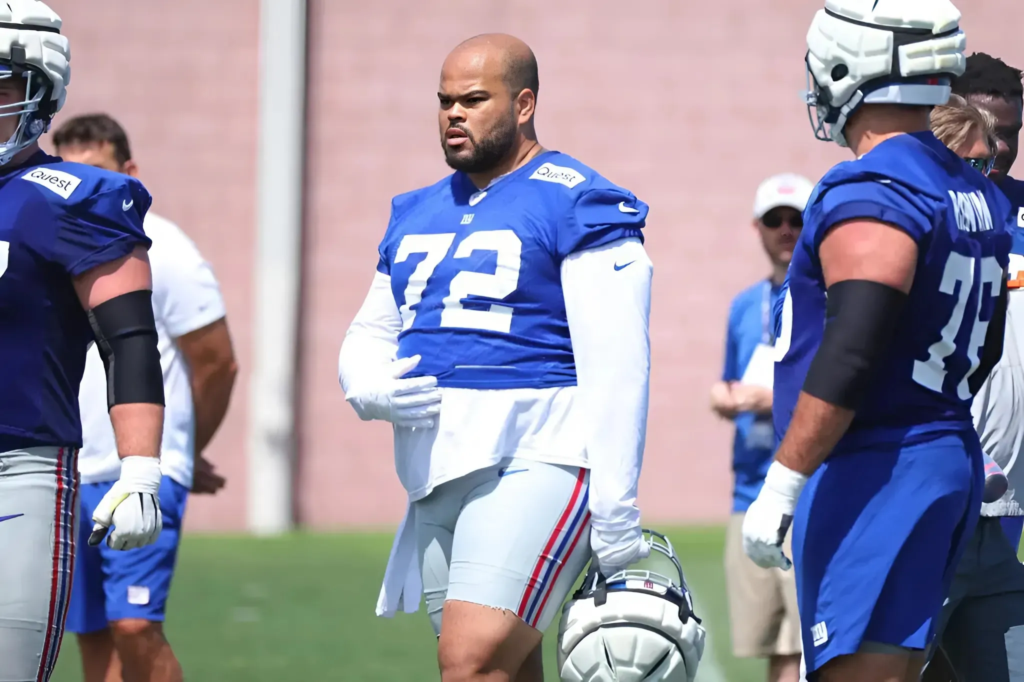 Raiders' OT Jermaine Eluemunor Responds to Vikings LB's Comments on Giants