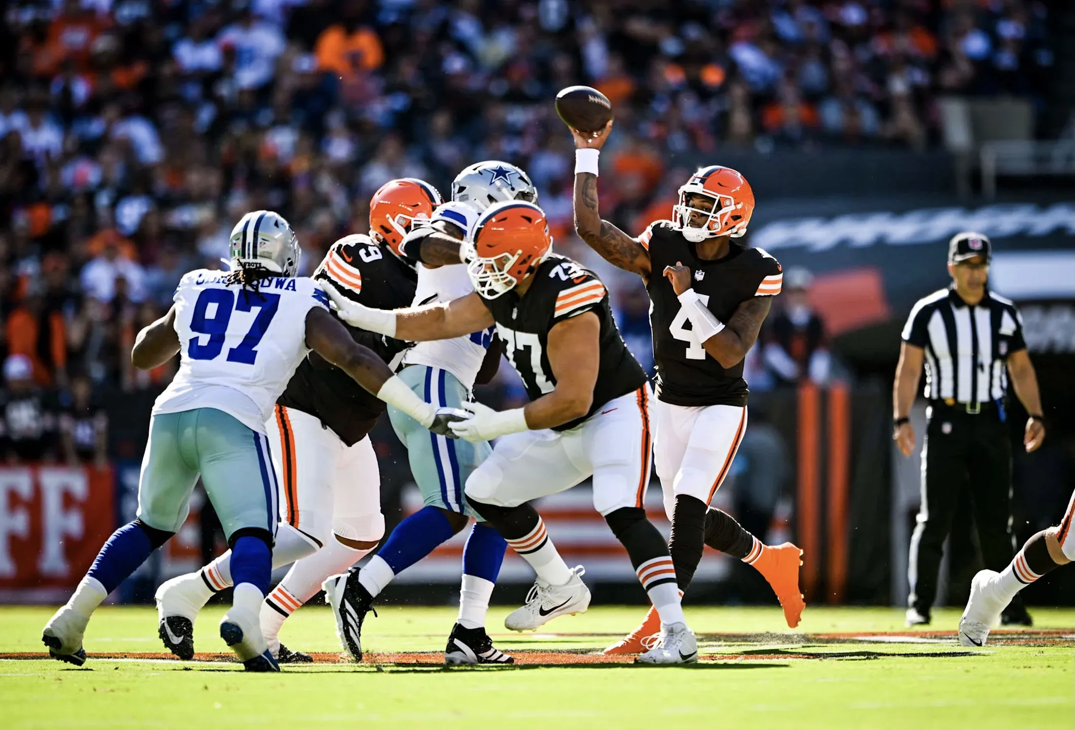 Browns QB Deshaun Watson Booed During Opener Against Cowboys