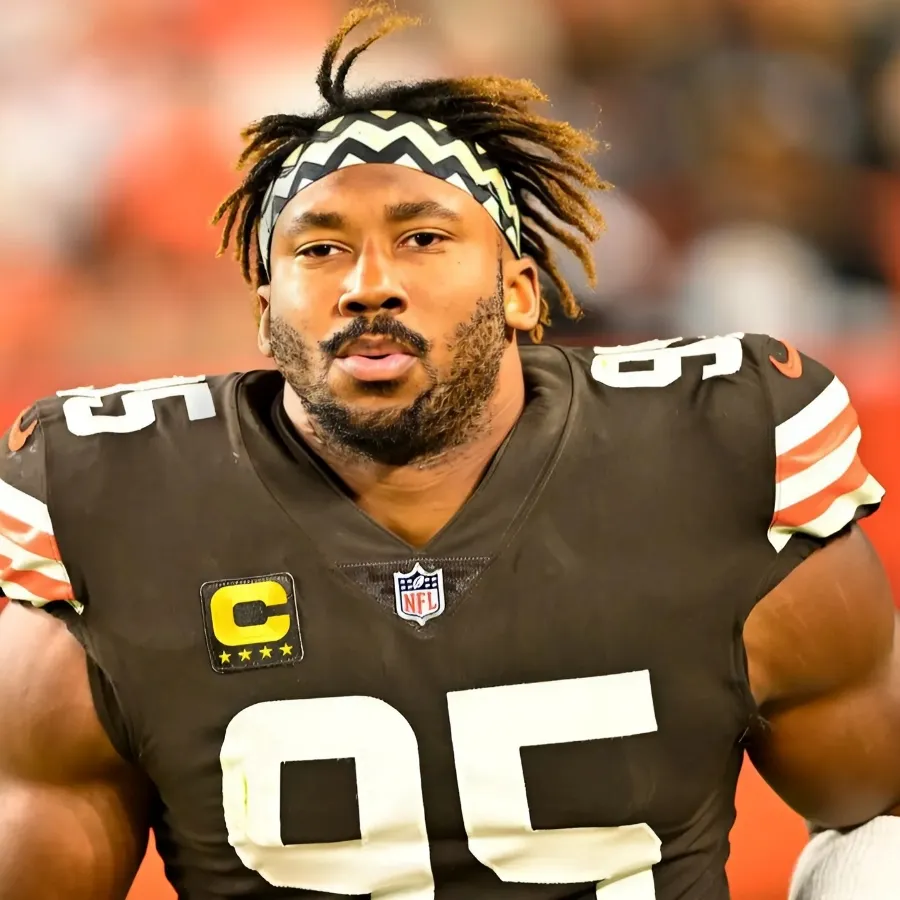 Browns Star Myles Garrett Responds to Fans Booing During Blowout