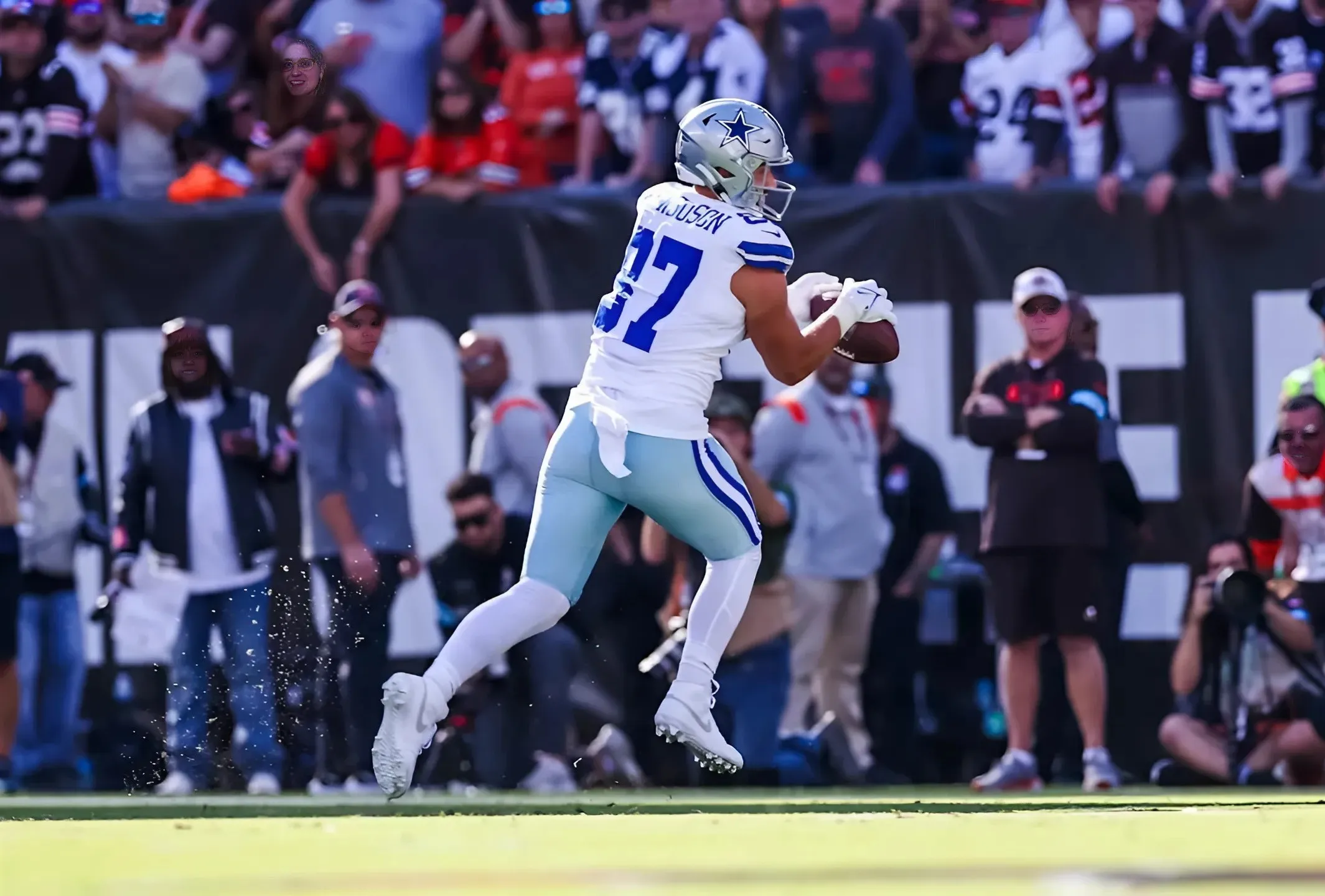 Cowboys’ Dak Prescott Delivers Update on Injured Pro Bowler