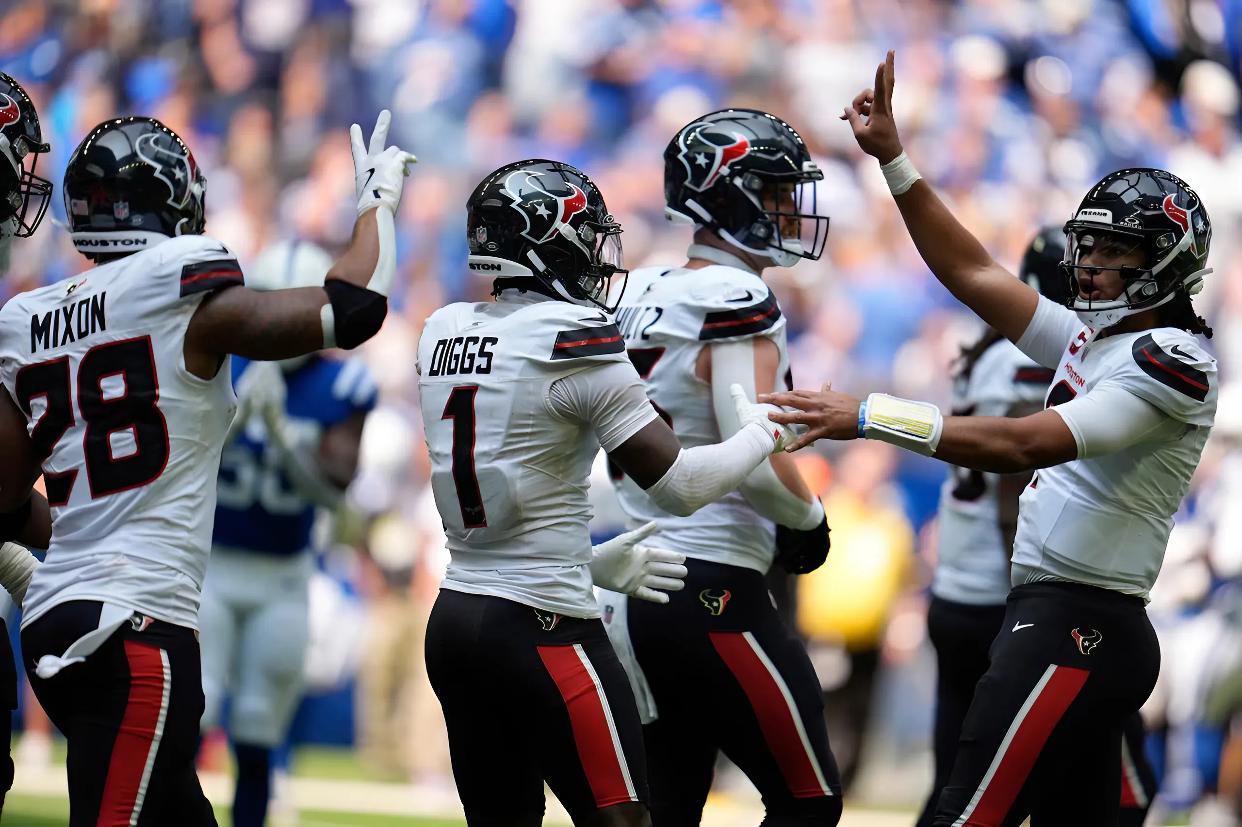 Stefon Diggs, Joe Mixon impact Texans' win over Colts