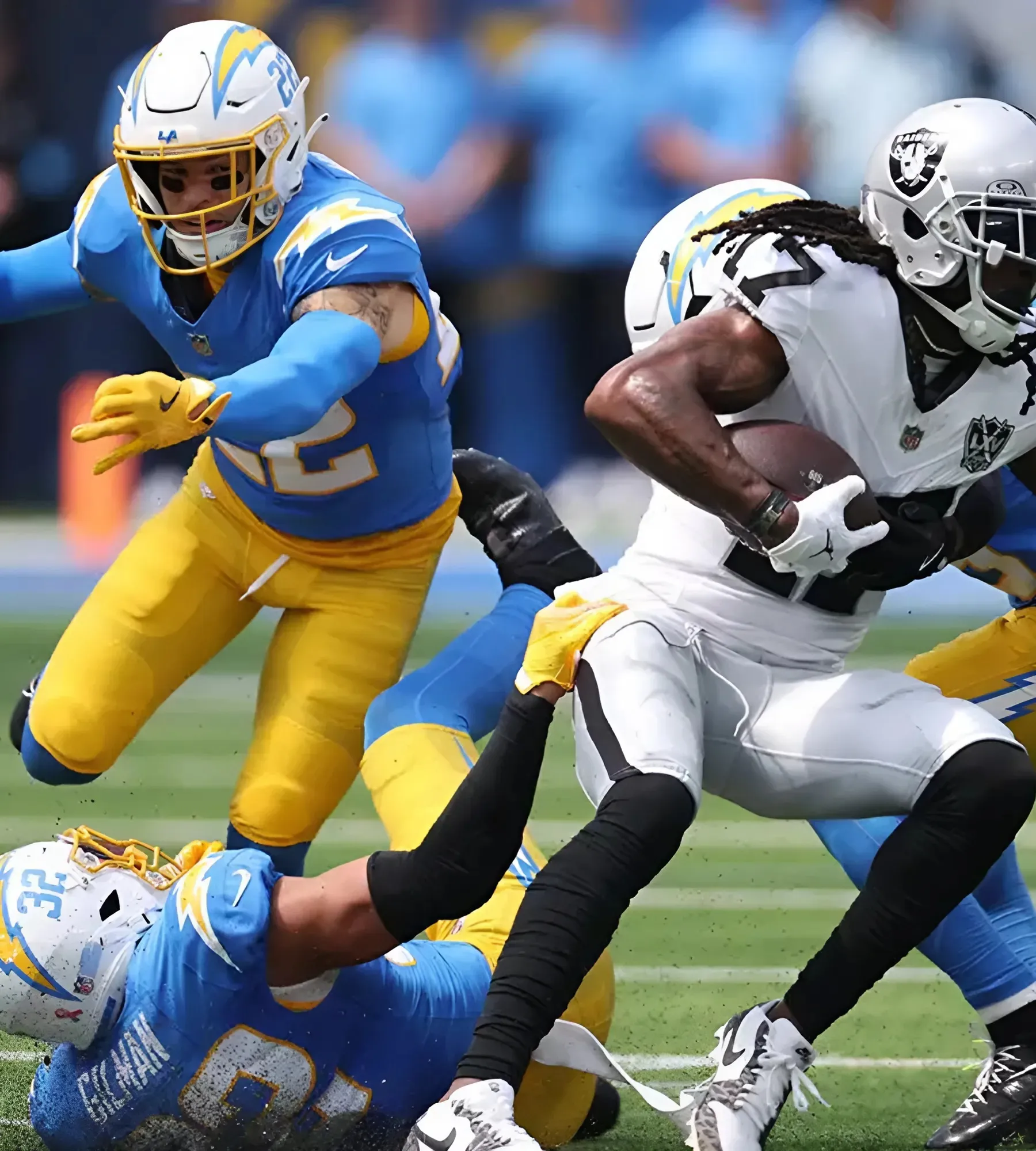 Davante Adams Gets Brutally Honest About Raiders Offense After Week 1 Loss