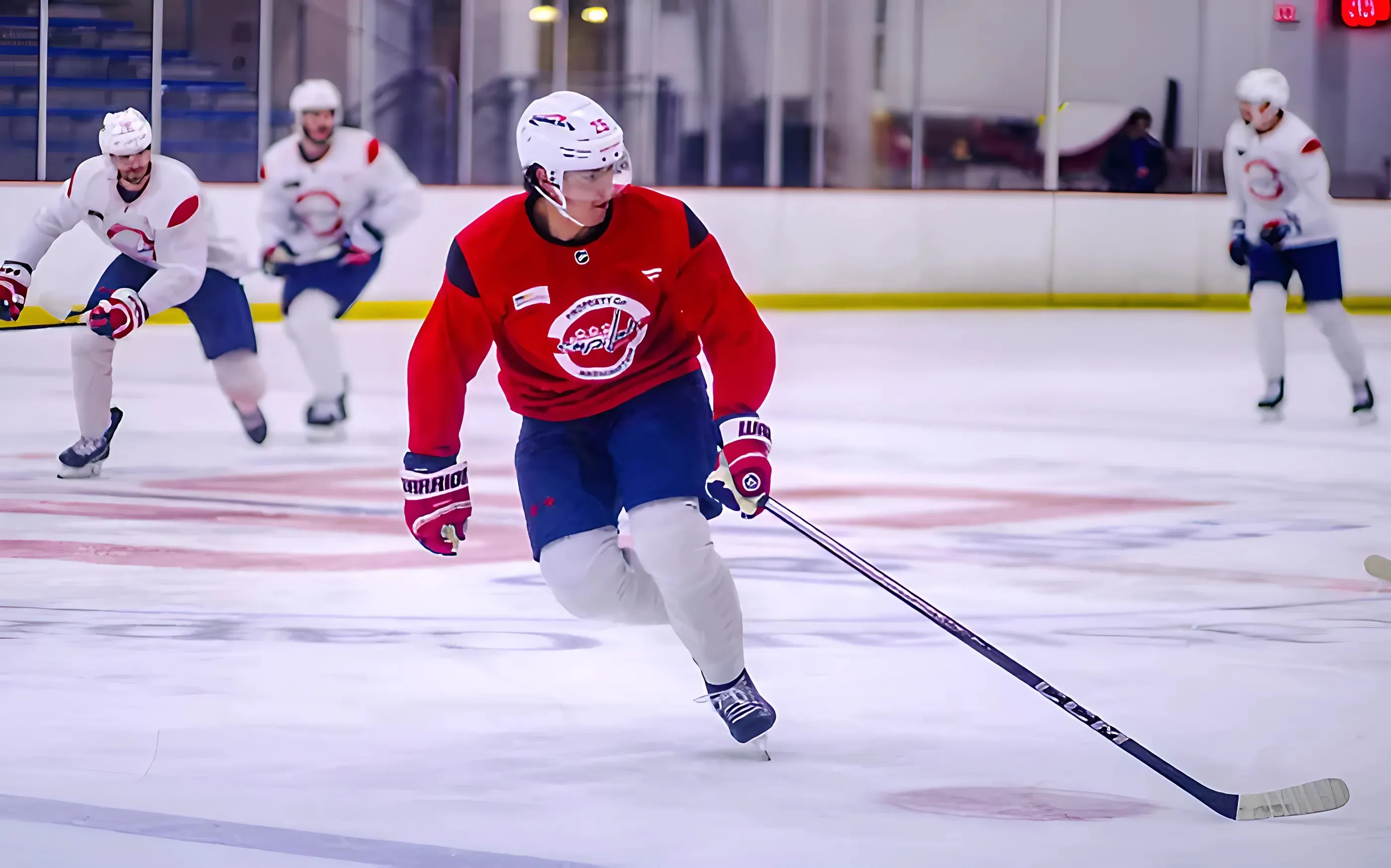 Ethan Bear Skates With Team For First Time Since Clearing Player Assistance Program, Tom Wilson & More Back In Town trucc