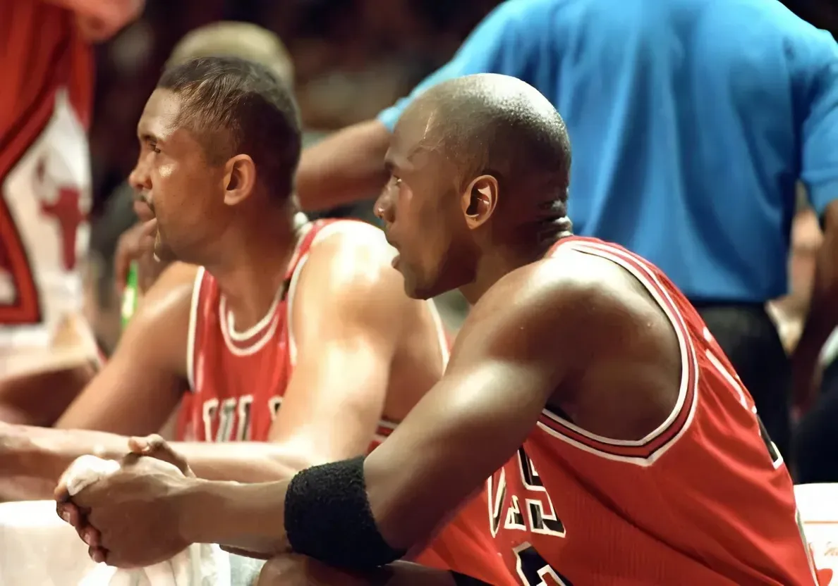 Michael Jordan Told Bulls Teammates To Not Pass The Ball To Bill Cartwright In The Last Few Minutes Of Games Due To His Bad Hands And Cartwright Found Out: ‘He Was Ready To Kill Michael’