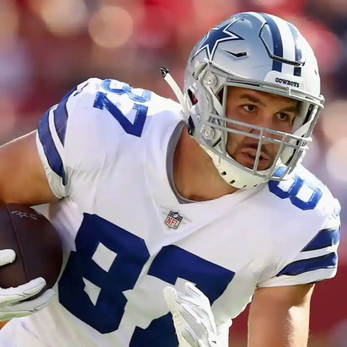 Browns Sign Former Cowboys TE Following Bad Injury News on David Njoku