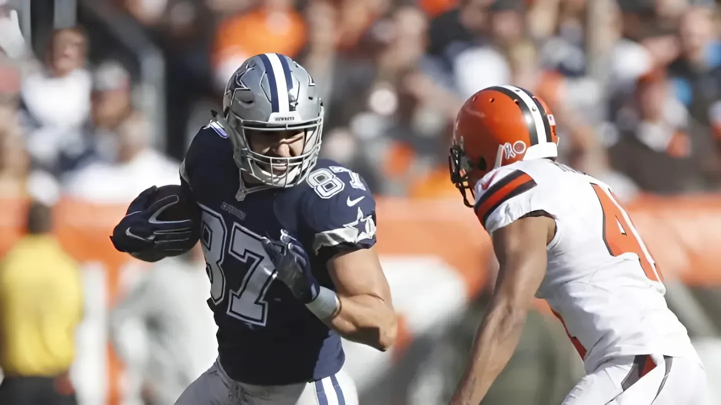 "NFL News: Browns Sign Former Cowboys TE Following Bad Injury News on David Njoku"