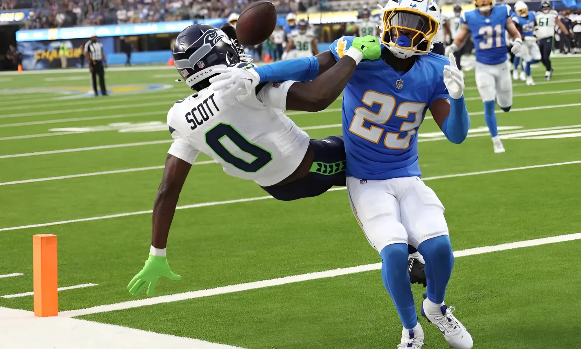 Seahawks bring back WR Ty Scott, signing him to the practice squad