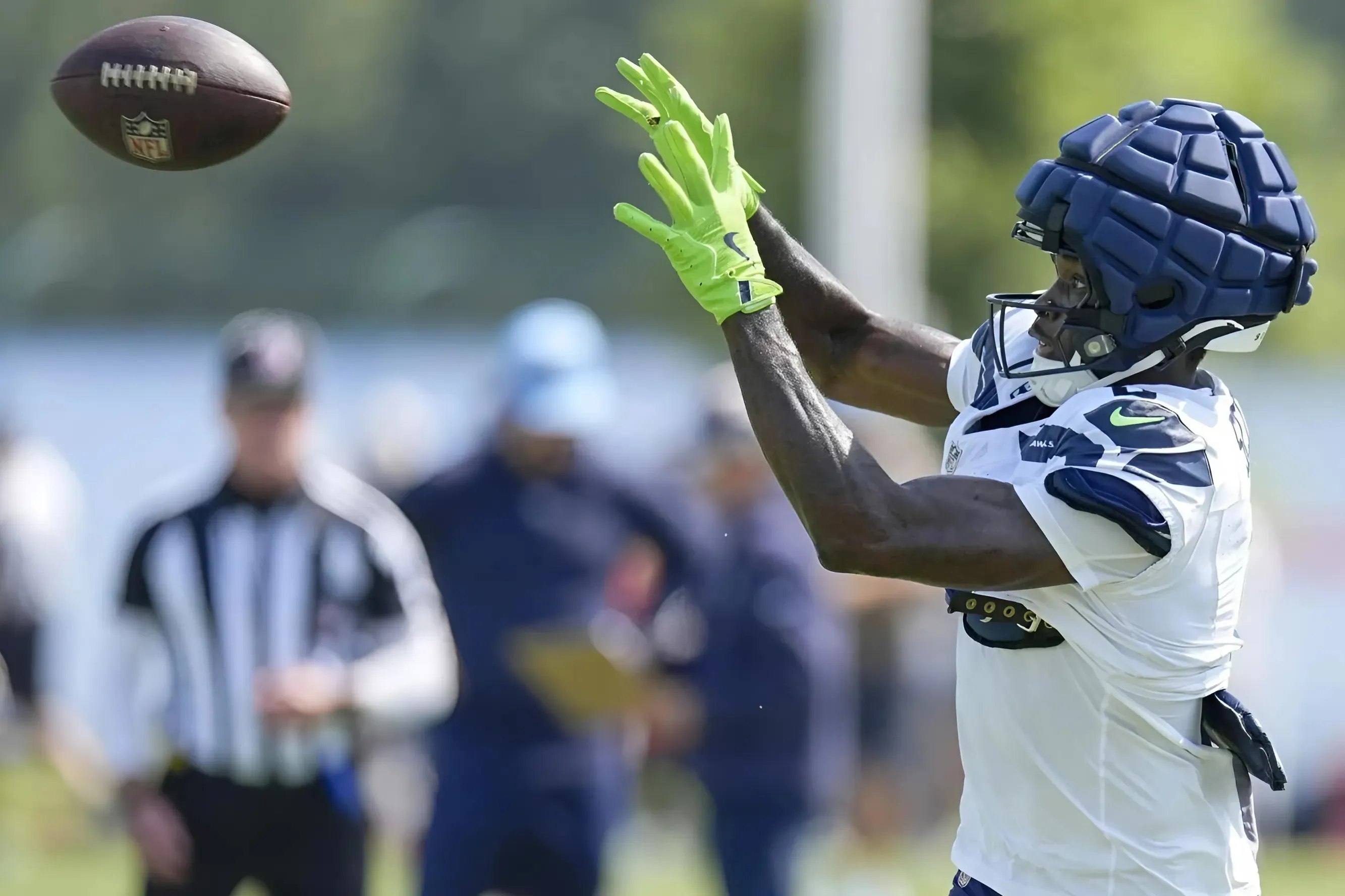 Seahawks bring back receiver Ty Scott for practice squad