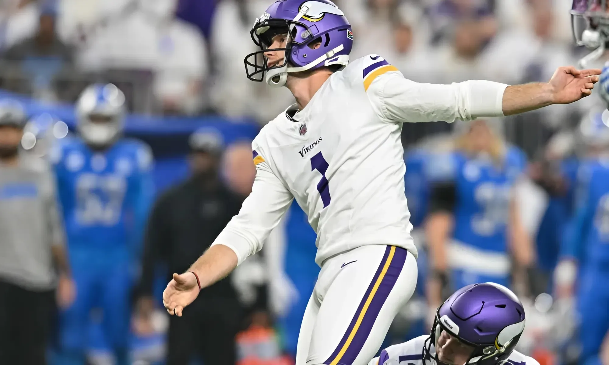 Lions add former Vikings kicker to practice squad