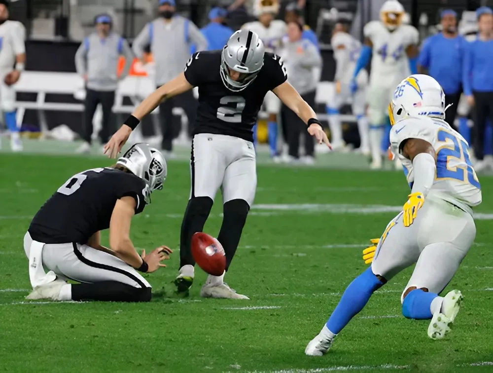 Raiders special teams: AJ Cole on point, Daniel Carlson’s miss highlight highs and lows in opener