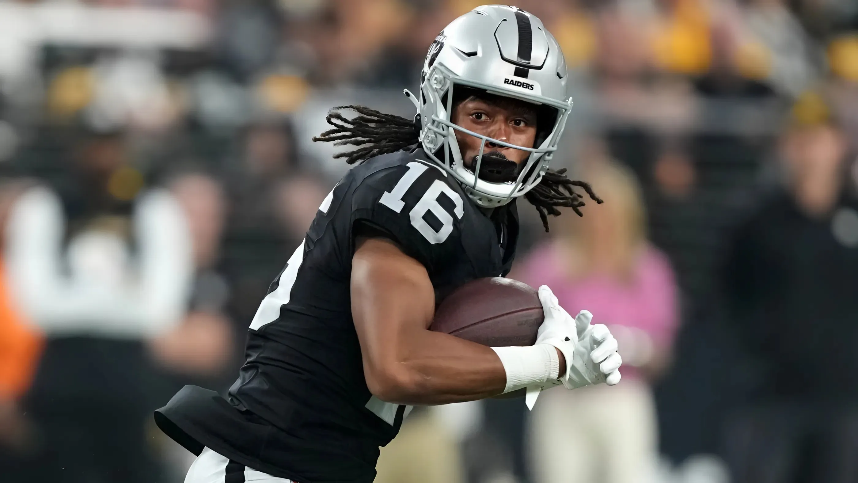 REPORT: San Francisco 49ers Are Trying To Trade For Las Vegas Raiders’ Star Wide Receiver