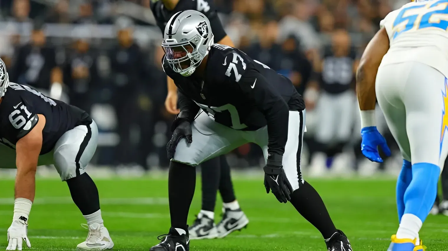 Raiders report: 1st-year starter gives offensive line reason for hope