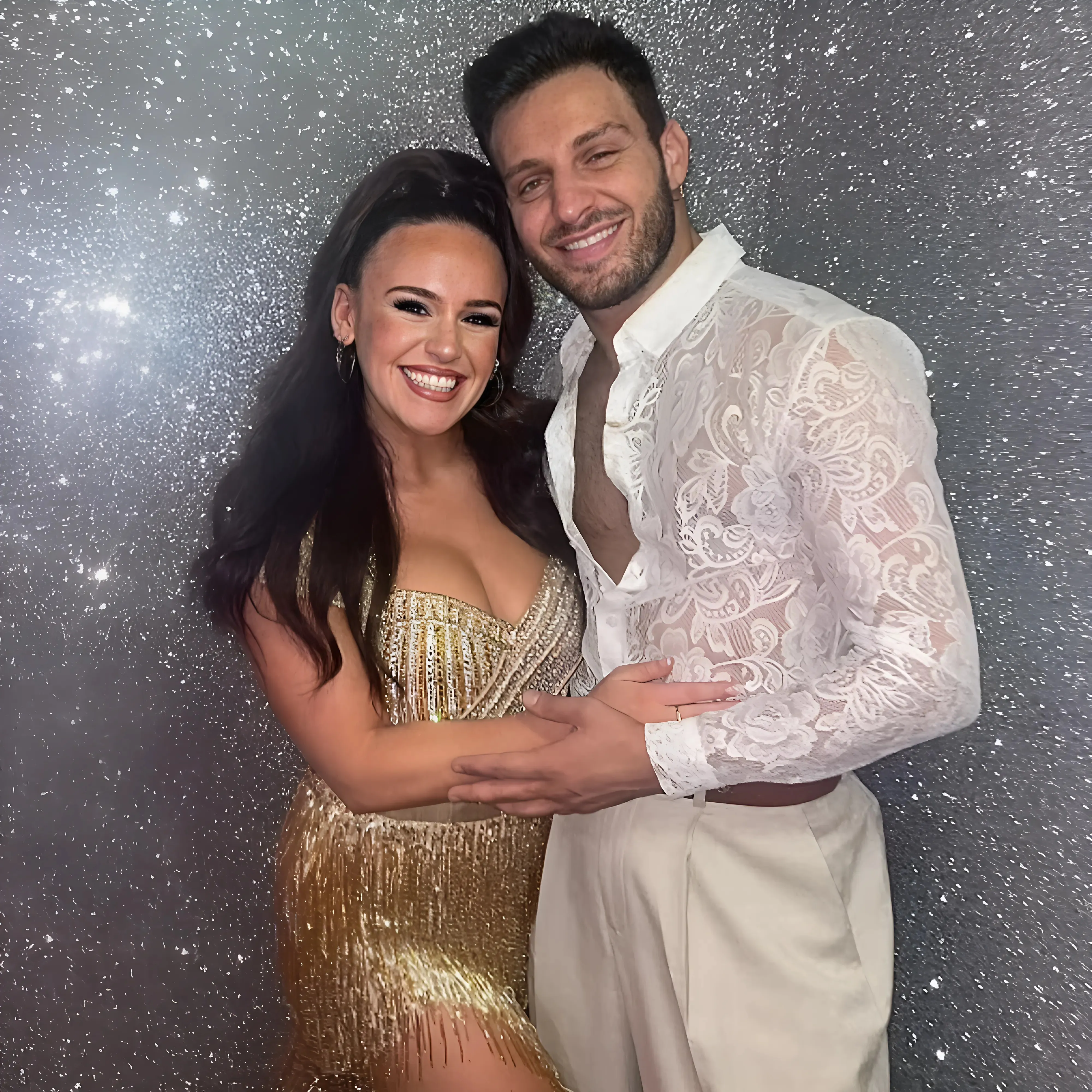 "BBC Strictly Come Dancing's Vito Coppola responds to Ellie Leach's romance rumors"-suong