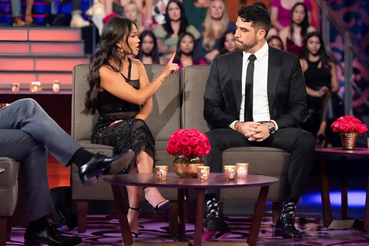 Bachelorette Jenn Tran Felt ‘Betrayed’ and ‘Disrespected’ by Devin Strader Releasing Their Texts tram