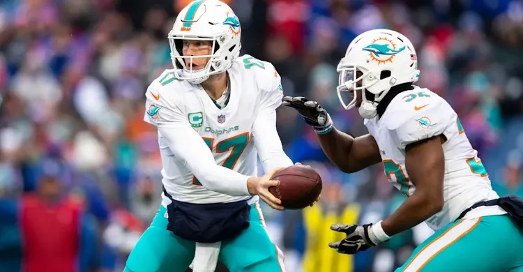 Dolphins need to stop wasting time and call Ryan Tannehill right now