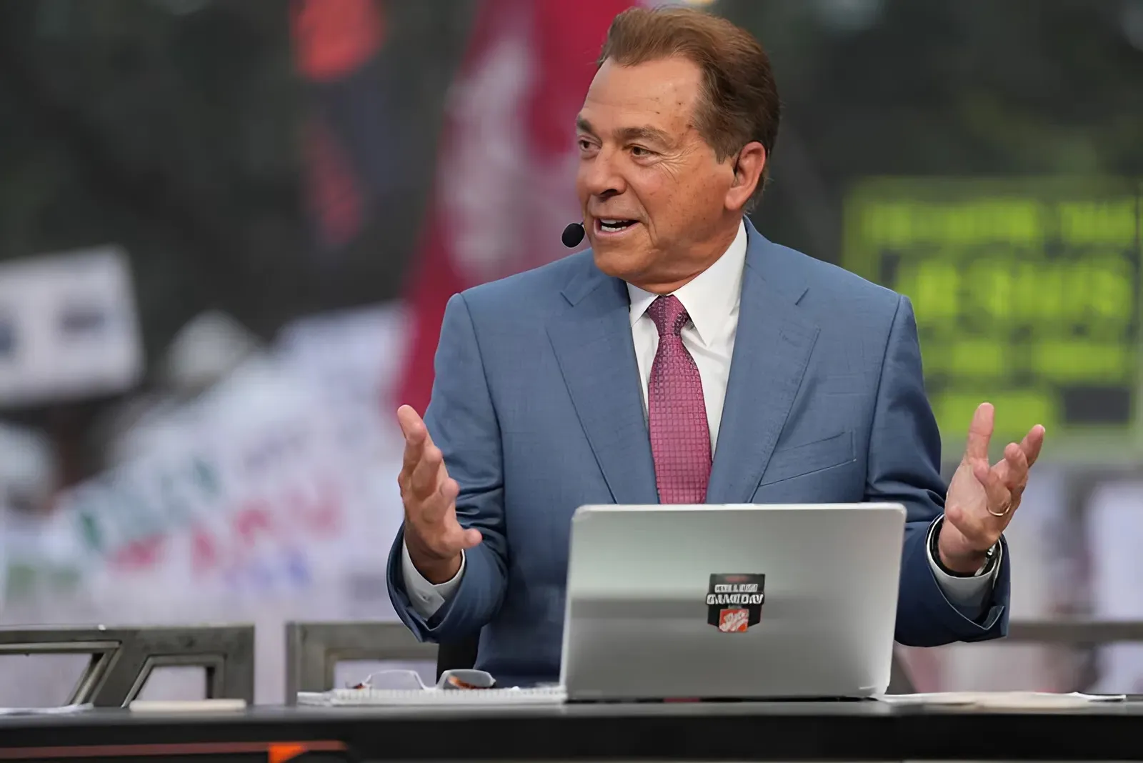 Watch Nick Saban, Pat McAfee sing along during Darius Rucker performance on ‘GameDay’